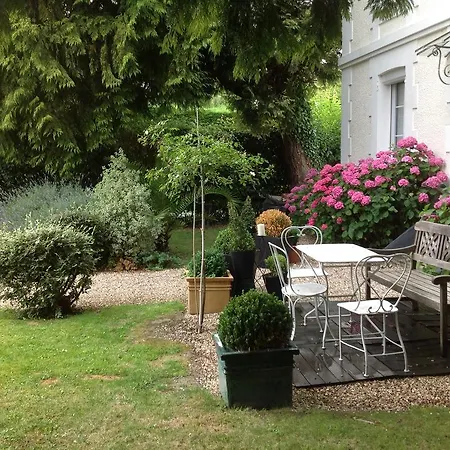 Hébergement de vacances La Maison Blanche La Rivière-Saint-Sauveur